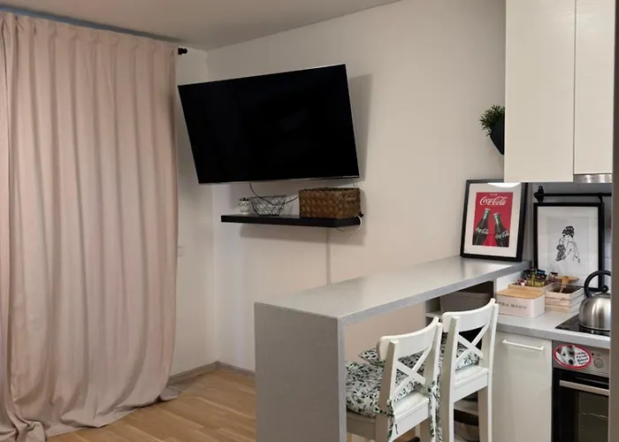 Cozy Ozo Park Apartment, Pet Friendly With Workspace *
